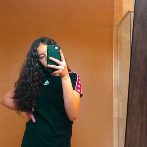 Meet your Posher, Alexandra